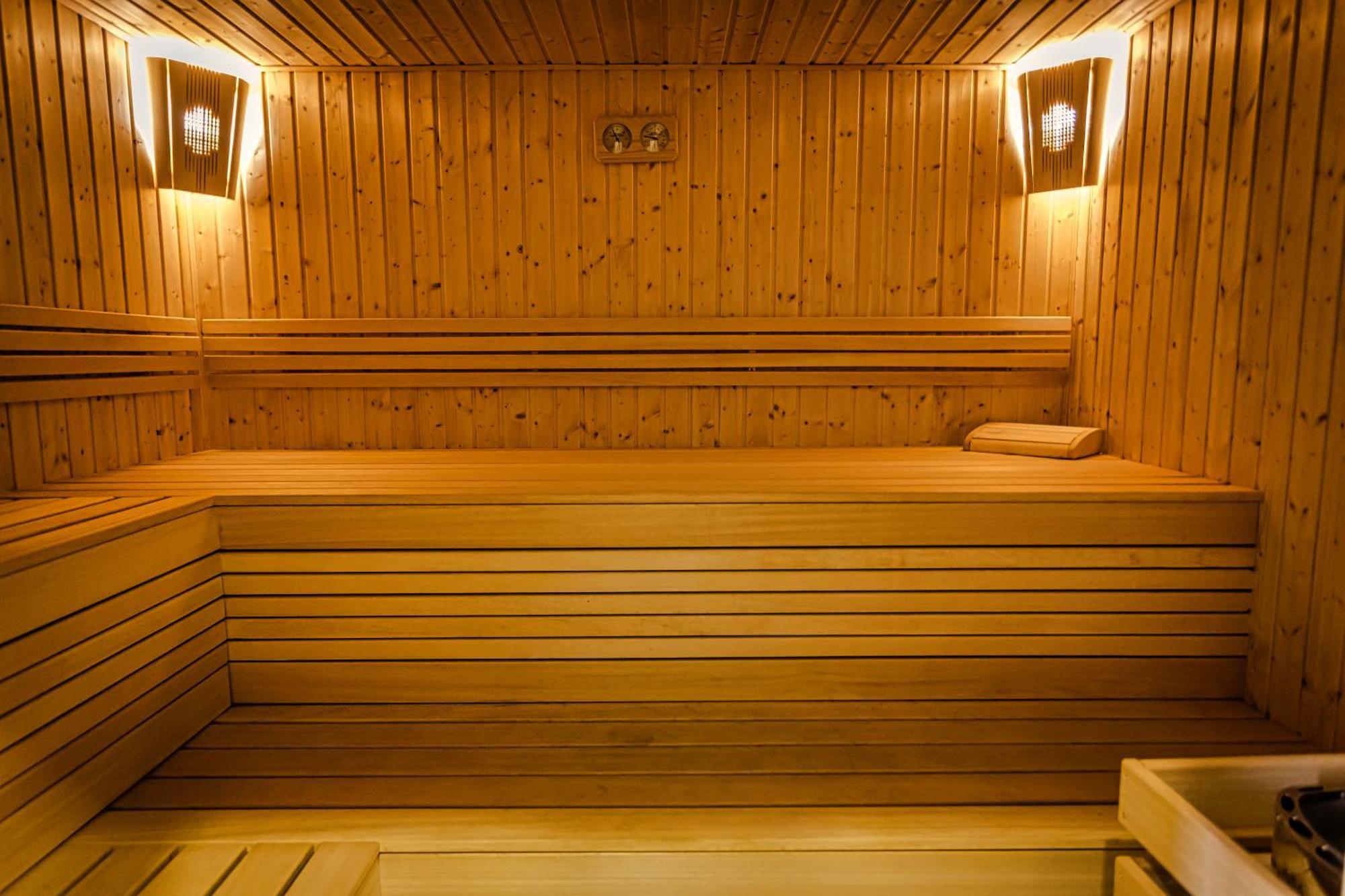 Jitomir Hotel Монтана Экстерьер фото