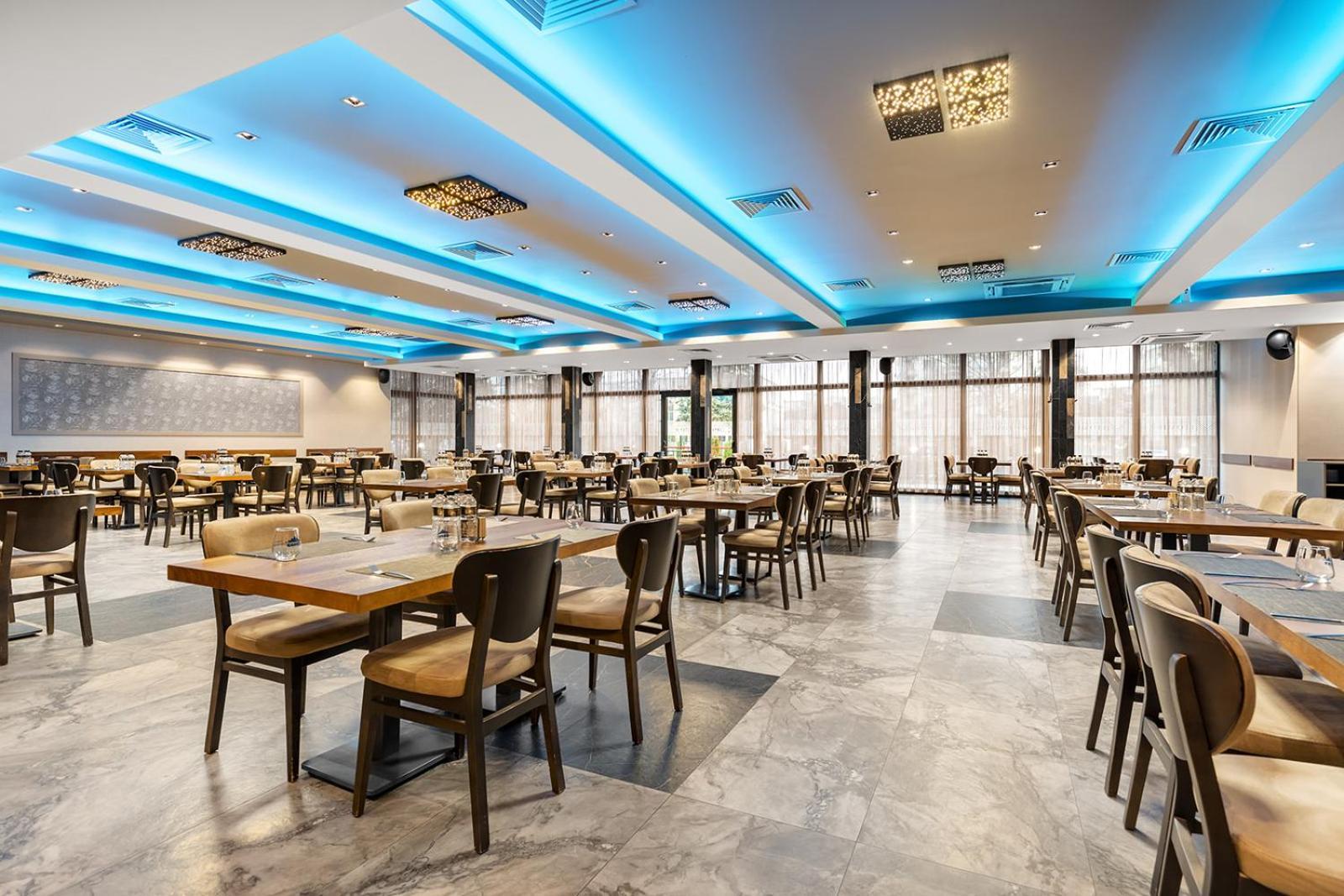 Jitomir Hotel Монтана Экстерьер фото