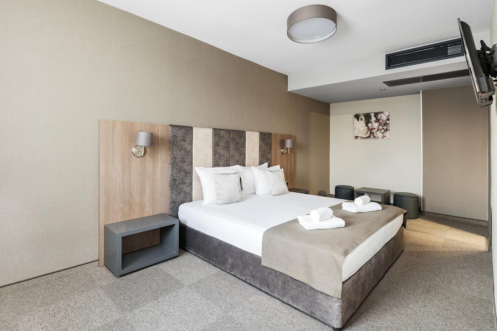 Jitomir Hotel Монтана Экстерьер фото