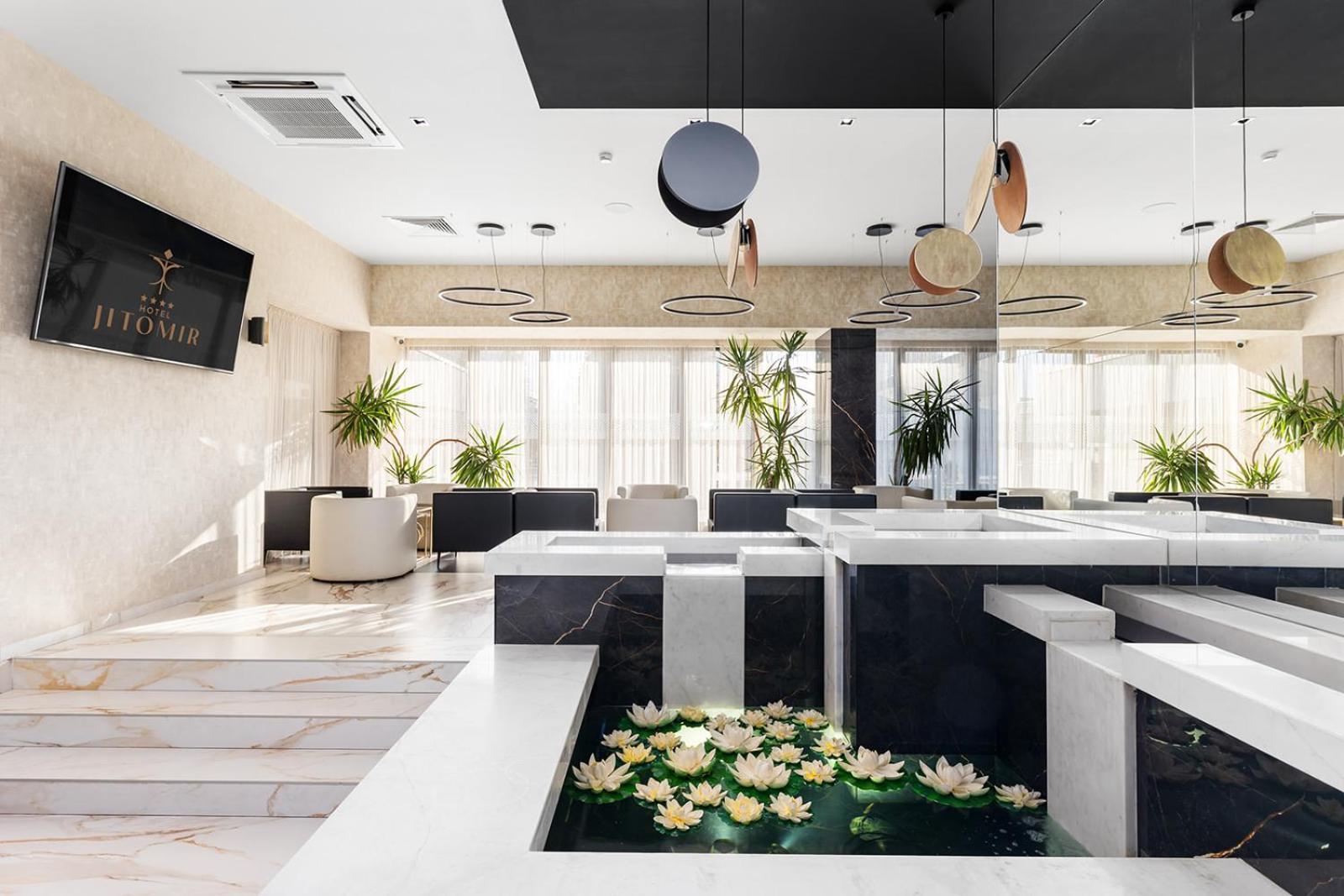 Jitomir Hotel Монтана Экстерьер фото