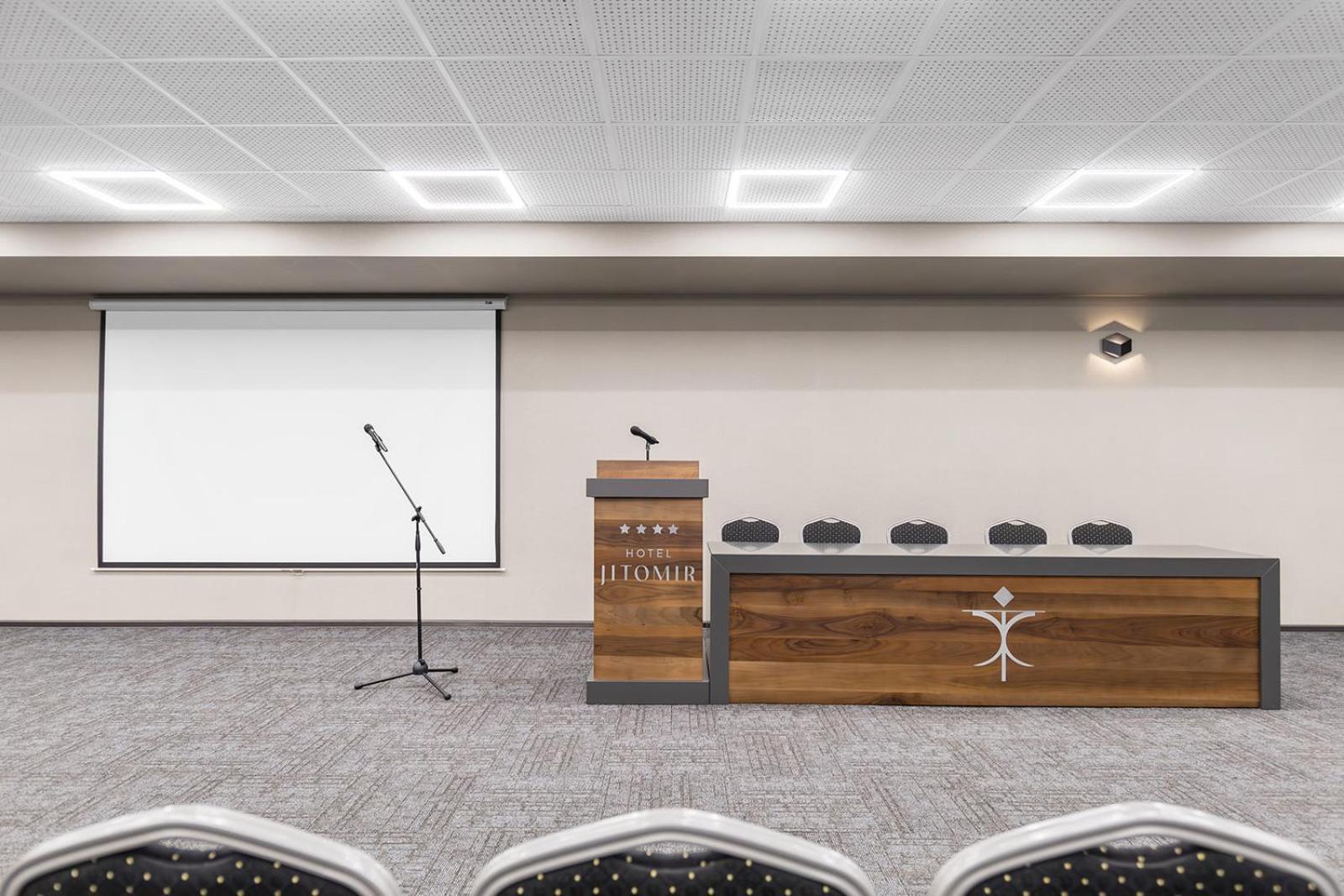 Jitomir Hotel Монтана Экстерьер фото