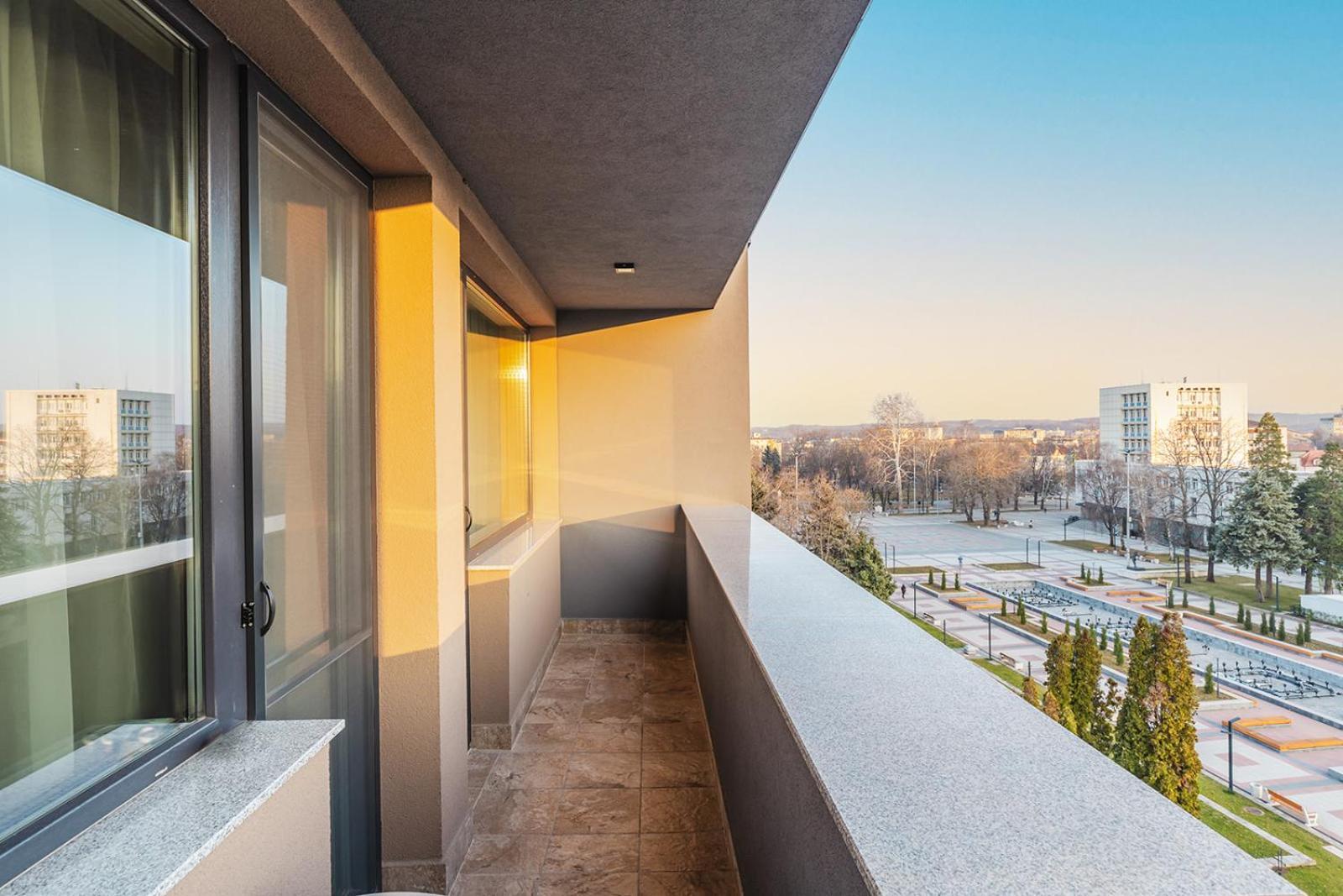 Jitomir Hotel Монтана Экстерьер фото